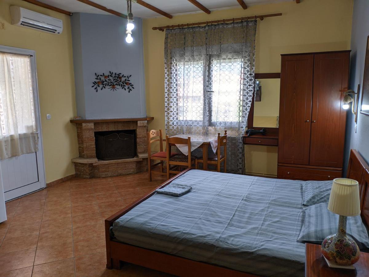 Alexandros Guesthouse Órma Extérieur photo